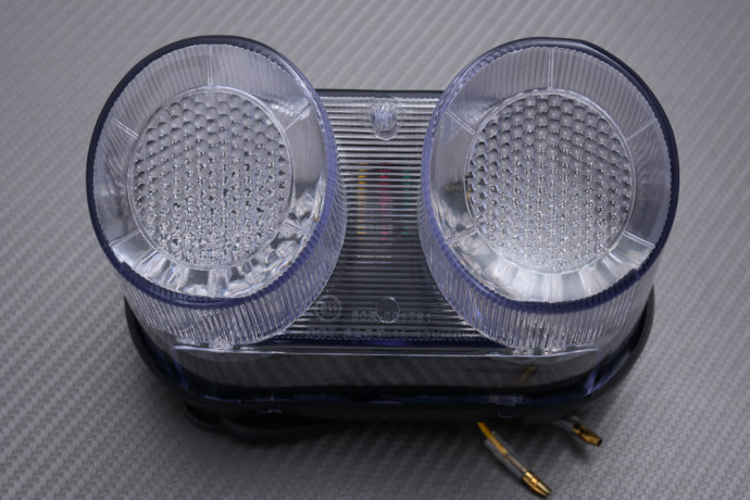 Fanale posteriore a LED "Plug & Play" con indicatori di direzioni integrati YAMAHA YZF R1 / FAZER 1000 2000 - 2005 Fanale posteriore a LED "Plug & Play" con indicatori di direzioni integrati YAMAHA YZF R1 / FAZER 1000 2000 - 2005