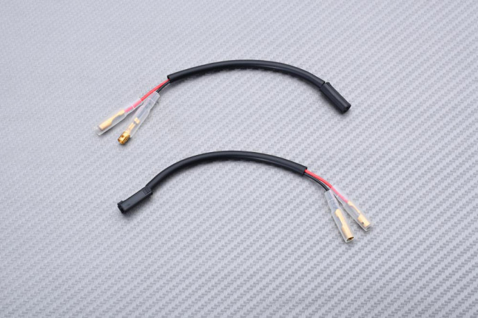 Fanale posteriore a LED "Plug & Play" con indicatori di direzioni integrati SUZUKI SV / SVS 650 / TLS / TLR 1000 1997 - 2003 Fanale posteriore a LED "Plug & Play" con indicatori di direzioni integrati SUZUKI SV / SVS 650 / TLS / TLR 1000 1997 - 2003