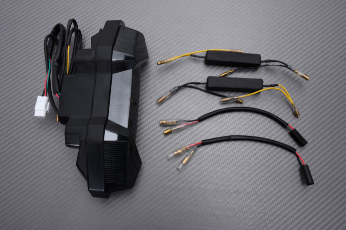 Feu Arrière à LED "Plug & Play" avec clignotants intégrés YAMAHA MT07 / MT09 / TRACER 700 / 900 2013 - 2019 Feu Arrière à LED "Plug & Play" avec clignotants intégrés YAMAHA MT07 / MT09 / TRACER 700 / 900 2013 - 2019