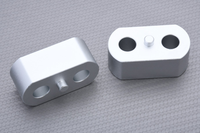 Spezifischer Erhöhungs- / Lenkerklemmblock TRIUMPH TIGER 800 / 1200 2011 - 2021 Spezifischer Erhöhungs- / Lenkerklemmblock TRIUMPH TIGER 800 / 1200 2011 - 2021