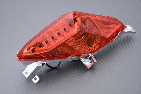 Luz de freno led con intermitentes integrados YAMAHA XMAX 125 / 250 / 300 / 400 2017 - 2022