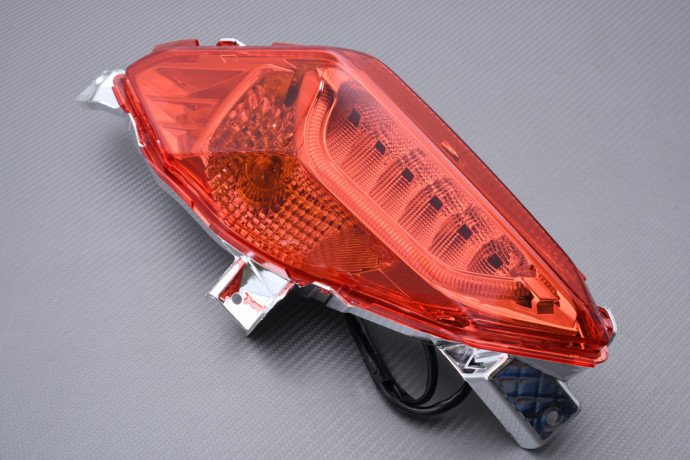 Feu Stop Led Clignotants Intégrés YAMAHA XMAX 125 / 250 / 300 / 400 2017 - 2022 Feu Stop Led Clignotants Intégrés YAMAHA XMAX 125 / 250 / 300 / 400 2017 - 2022
