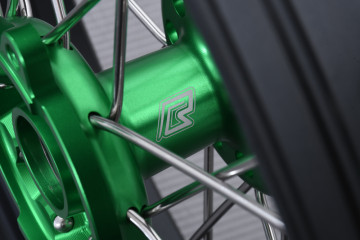 Llanta Delantera 17'' Supermoto KAWASAKI KXF / KX 125 / 250 / 450 2006 - 2020 (3,5 x 17) Llanta Delantera 17'' Supermoto KAWASAKI KXF / KX 125 / 250 / 450 2006 - 2020 (3,5 x 17)