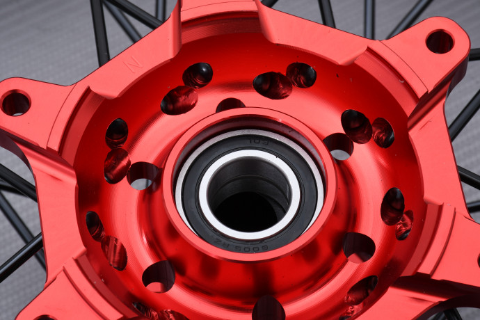 Cerchio Posteriore 18'' Off Road / Enduro HONDA CRF 250 / 450 R / RX 2013 - 2024 (2,15 x 18) Cerchio Posteriore 18'' Off Road / Enduro HONDA CRF 250 / 450 R / RX 2013 - 2024 (2,15 x 18)