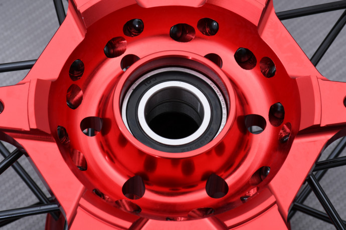 Cerchio Posteriore 19'' Off Road / Cross HONDA CRF / CR 125 / 250 / 450 R 2002 - 2013 (2,15 x 19) Cerchio Posteriore 19'' Off Road / Cross HONDA CRF / CR 125 / 250 / 450 R 2002 - 2013 (2,15 x 19)