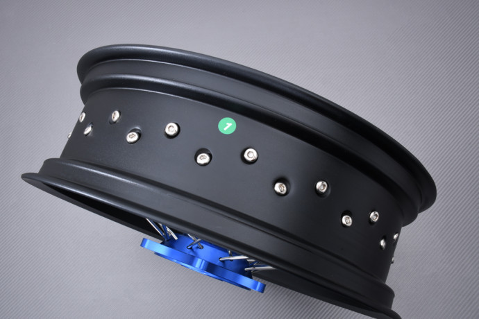 Jante Arrière 17'' Supermotard HUSQVARNA FE / TE 250 / 300 / 350 / 450 / 501 2015 (5 x 17) Jante Arrière 17'' Supermotard HUSQVARNA FE / TE 250 / 300 / 350 / 450 / 501 2015 (5 x 17)