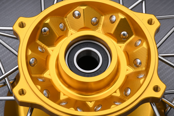 Coppia di cerchi Anteriore e posteriore 17'' / 17'' Supermoto SUZUKI DRZ 400 E / S / SM 2000 - 2024 Coppia di cerchi Anteriore e posteriore 17'' / 17'' Supermoto SUZUKI DRZ 400 E / S / SM 2000 - 2024