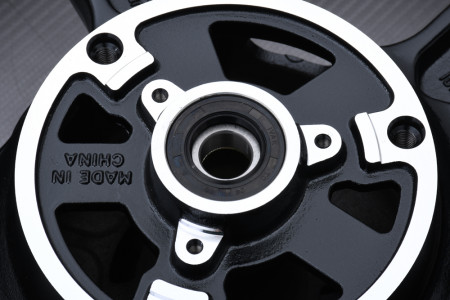 Jante arrière Triumph YAMAHA YZF R3 / MT03 320 2015 - 2024