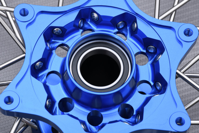 Coppia di cerchi Anteriore e posteriore 17'' Supermotard HUSQVARNA FE / TE / TX 125 / 150 / 250 / 300 / 450 / 501 2016 - 2024 Coppia di cerchi Anteriore e posteriore 17'' Supermotard HUSQVARNA FE / TE / TX 125 / 150 / 250 / 300 / 450 / 501 2016 - 2024