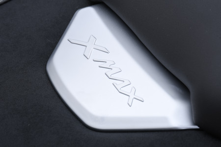 Asiento personalizado específico YAMAHA XMAX 125 / 300 2023 - 2024