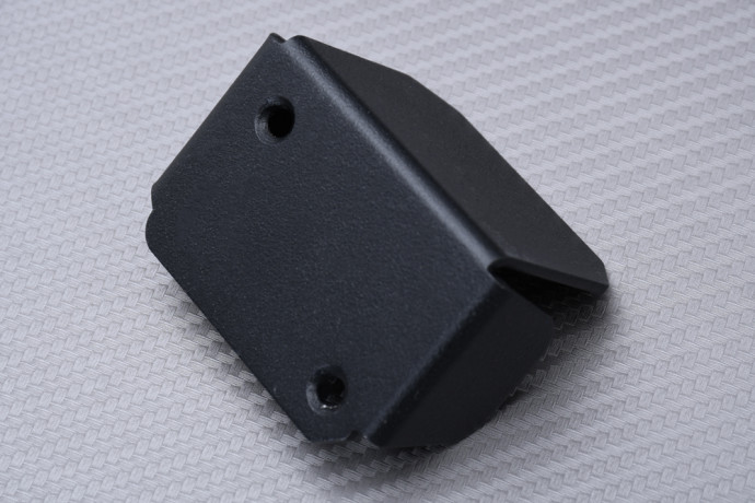 Protección del depósito del líquido de frenos DELANTERO específica KTM ADVENTURE / DUKE / RC 125 / 200 / 250 / 390 2011 - 2024 Protección del depósito del líquido de frenos DELANTERO específica KTM ADVENTURE / DUKE / RC 125 / 200 / 250 / 390 2011 - 2024