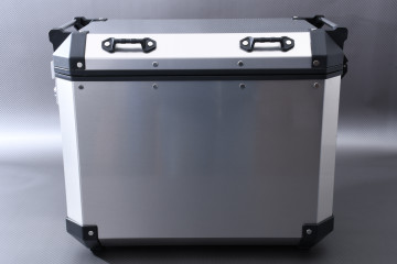 Paire de Valises latérales 110L en aluminium + kits de fixations spécifique SUZUKI VSTROM DL 650 / XT 2017 - 2024