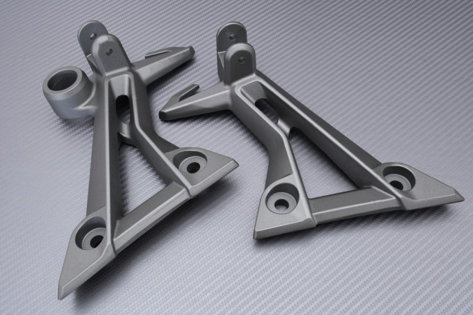 Supporto pedana posteriore KAWASAKI NINJA 300 R / Z300 2013 - 2018 Supporto pedana posteriore KAWASAKI NINJA 300 R / Z300 2013 - 2018