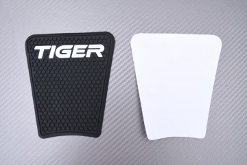 Coppia Protezioni laterali antiscivolo serbatoio TRIUMPH TIGER 900 / RALLY / GT / PRO 2020 - 2023 Coppia Protezioni laterali antiscivolo serbatoio TRIUMPH TIGER 900 / RALLY / GT / PRO 2020 - 2023