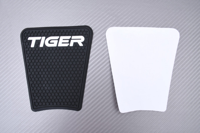 Coppia Protezioni laterali antiscivolo serbatoio TRIUMPH TIGER 900 / RALLY / GT / PRO 2020 - 2023 Coppia Protezioni laterali antiscivolo serbatoio TRIUMPH TIGER 900 / RALLY / GT / PRO 2020 - 2023