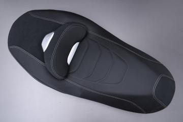 Asiento personalizado específico YAMAHA XMAX 125 / 250 / 300 / 400 2018 - 2022