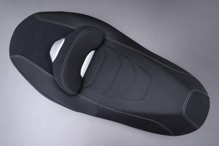 Asiento personalizado específico YAMAHA XMAX 125 / 250 / 300 / 400 2018 - 2022