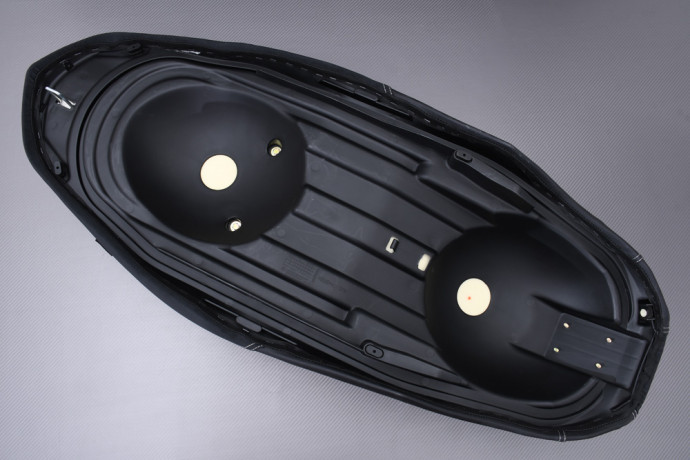 Personalized seat YAMAHA XMAX 125 / 250 / 300 / 400 2018 - 2022 Personalized seat YAMAHA XMAX 125 / 250 / 300 / 400 2018 - 2022