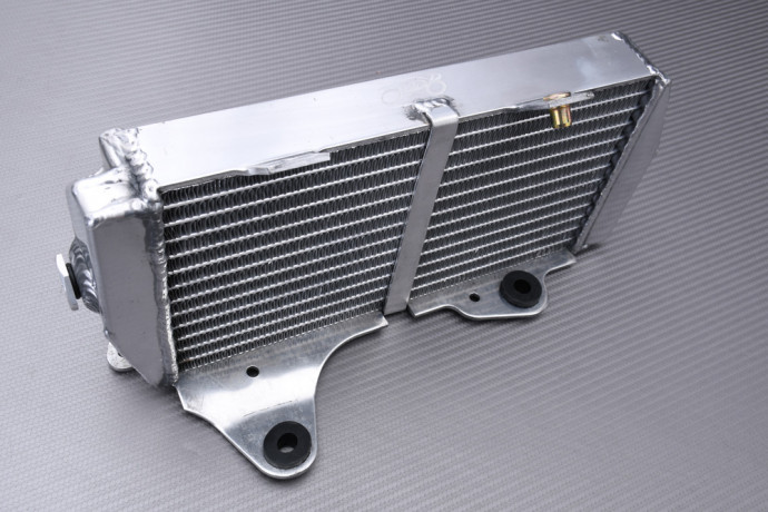 Paire de Radiateurs Eau Racing Ultra-Renforcés AVDB HONDA CRF 250 R 2016 - 2017 Paire de Radiateurs Eau Racing Ultra-Renforcés AVDB HONDA CRF 250 R 2016 - 2017