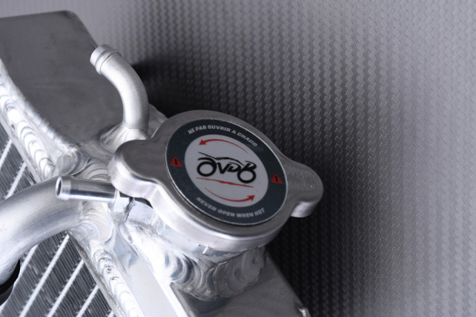Paire de Radiateurs Eau Racing Renforcés AVDB HONDA CR 250 R 2002 - 2004 Paire de Radiateurs Eau Racing Renforcés AVDB HONDA CR 250 R 2002 - 2004