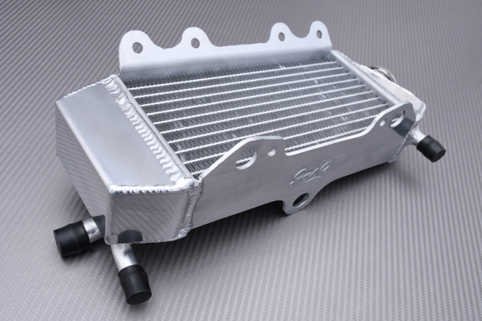 Coppia di radiatori dell'acqua da racing rinforzati AVDB YAMAHA YZF / WRF 250 2001 - 2006 Coppia di radiatori dell'acqua da racing rinforzati AVDB YAMAHA YZF / WRF 250 2001 - 2006