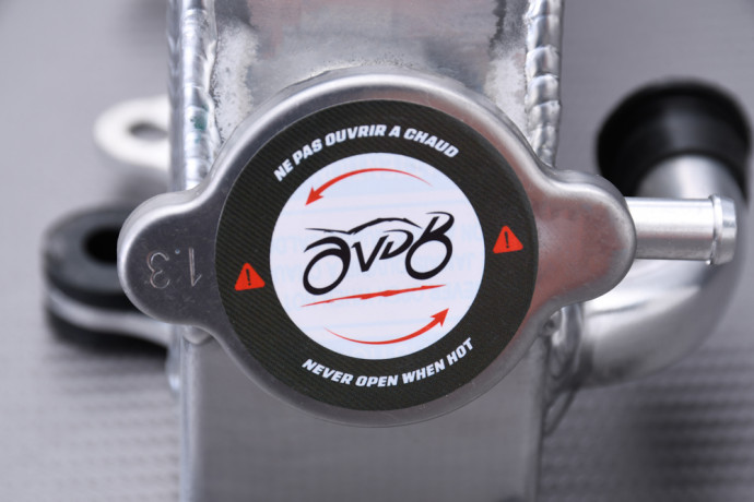 AVDB Ultra-Verstärkte Racing-Wasserkühler KAWASAKI KX 80 / 100 1991 - 1997 AVDB Ultra-Verstärkte Racing-Wasserkühler KAWASAKI KX 80 / 100 1991 - 1997