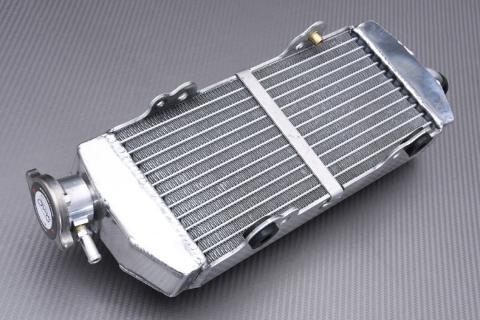 Paire de Radiateurs Eau Racing Ultra-Renforcés AVDB BETA RS / RR 350 / 390 / 400 / 450 / 500 / 520 4T 2010 - 2019 Paire de Radiateurs Eau Racing Ultra-Renforcés AVDB BETA RS / RR 350 / 390 / 400 / 450 / 500 / 520 4T 2010 - 2019