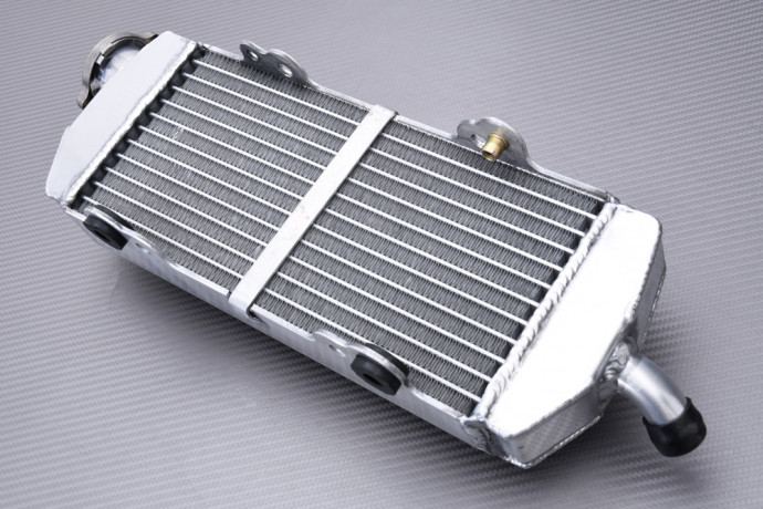 Paire de Radiateurs Eau Racing Ultra-Renforcés AVDB BETA RS / RR 350 / 390 / 400 / 450 / 500 / 520 4T 2010 - 2019 Paire de Radiateurs Eau Racing Ultra-Renforcés AVDB BETA RS / RR 350 / 390 / 400 / 450 / 500 / 520 4T 2010 - 2019