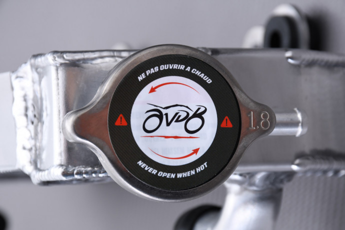 Paire de Radiateurs Eau Racing Ultra-Renforcés AVDB BETA RS / RR 350 / 390 / 400 / 450 / 500 / 520 4T 2010 - 2019 Paire de Radiateurs Eau Racing Ultra-Renforcés AVDB BETA RS / RR 350 / 390 / 400 / 450 / 500 / 520 4T 2010 - 2019