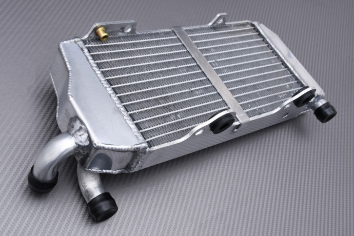 Paire de Radiateurs Eau Racing Ultra-Renforcés AVDB BETA RX / RR 125 / 200 / 250 / 300 2T / RACING 2020 - 2023 Paire de Radiateurs Eau Racing Ultra-Renforcés AVDB BETA RX / RR 125 / 200 / 250 / 300 2T / RACING 2020 - 2023