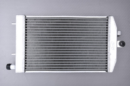 Radiador AVDB KAWASAKI VULCAN 1700 CLASSIC / NOMAD / VOYAGER / VAQUERO 2009 - 2023