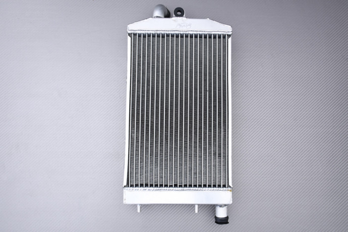 Radiador AVDB KAWASAKI VULCAN 1700 VOYAGER 2012 - 2024 Radiador AVDB KAWASAKI VULCAN 1700 VOYAGER 2012 - 2024