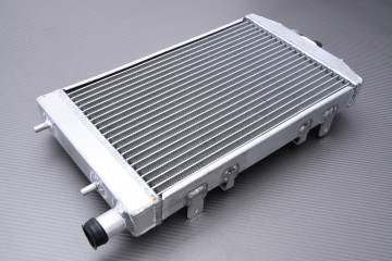 Radiador AVDB KAWASAKI VULCAN 1700 VOYAGER 2012 - 2024 Radiador AVDB KAWASAKI VULCAN 1700 VOYAGER 2012 - 2024