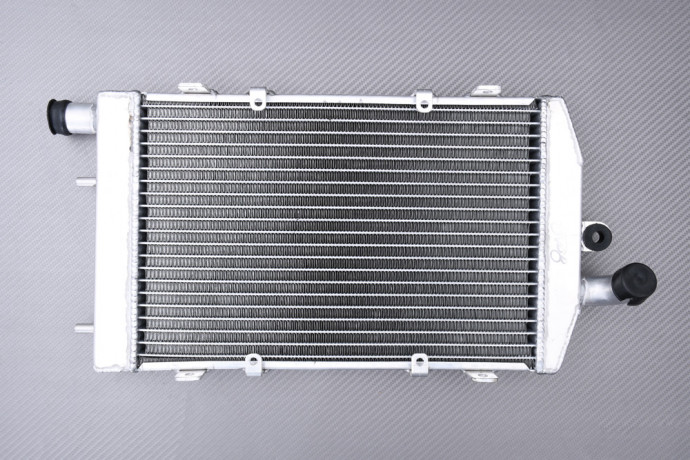 Radiateur AVDB KAWASAKI VULCAN 1700 VOYAGER 2012 - 2024 Radiateur AVDB KAWASAKI VULCAN 1700 VOYAGER 2012 - 2024