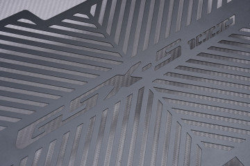 Rejilla protectora del radiador SUZUKI GSXS 950 / 1000 / F / GT / KATANA 1000 2016 - 2024 Rejilla protectora del radiador SUZUKI GSXS 950 / 1000 / F / GT / KATANA 1000 2016 - 2024