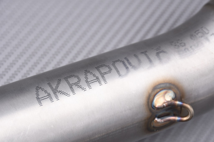 Mid pipe / Parr Zwischenrohr Street Legal AKRAPOVIC KAWASAKI ZZR 1400 2006 - 2007 Mid pipe / Parr Zwischenrohr Street Legal AKRAPOVIC KAWASAKI ZZR 1400 2006 - 2007