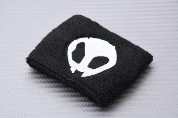 Pulsera para el depósito del líquido de freno / embrague BMW - Modelo ALIEN Pulsera para el depósito del líquido de freno / embrague BMW - Modelo ALIEN