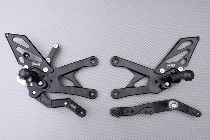 Estriberas Retrasadas AVDB RACE VERSION YAMAHA YZF R1 / R1M 2015 - 2024