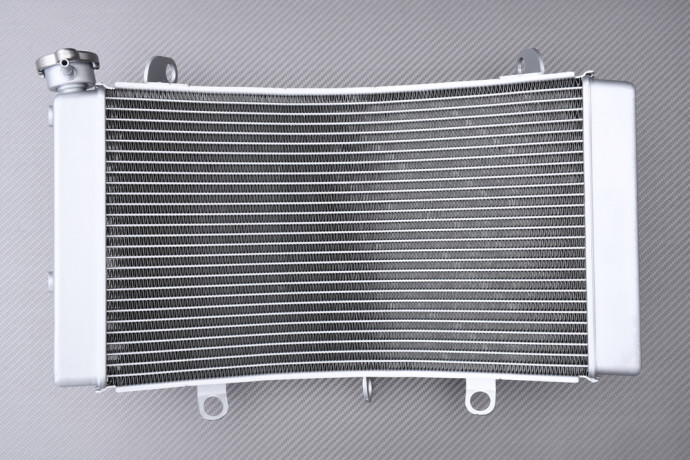 Radiator SUZUKI GSXR HAYABUSA 1300 / 1340 2021 - 2024 Radiator SUZUKI GSXR HAYABUSA 1300 / 1340 2021 - 2024