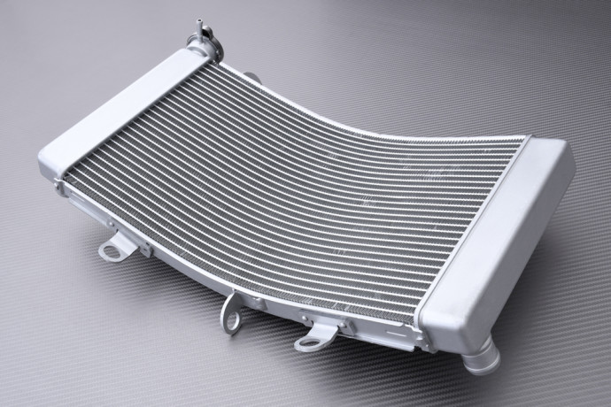 Radiator SUZUKI GSXR HAYABUSA 1300 / 1340 2021 - 2024 Radiator SUZUKI GSXR HAYABUSA 1300 / 1340 2021 - 2024