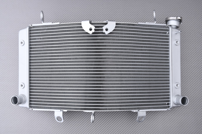 Radiator SUZUKI GSXR HAYABUSA 1300 / 1340 2021 - 2024 Radiator SUZUKI GSXR HAYABUSA 1300 / 1340 2021 - 2024