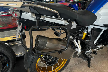 Pareja de Maletas laterales 78L en aluminio + kits de fijaciones específicas BMW R1200GS / R1250GS / ADVENTURE 2013 - 2023