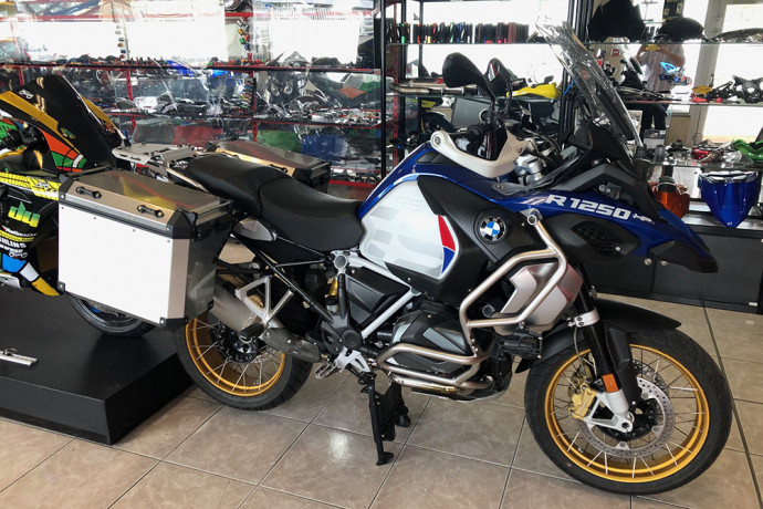 Pareja de Maletas laterales 78L en aluminio + kits de fijaciones específicas BMW R1200GS / R1250GS / ADVENTURE 2013 - 2023