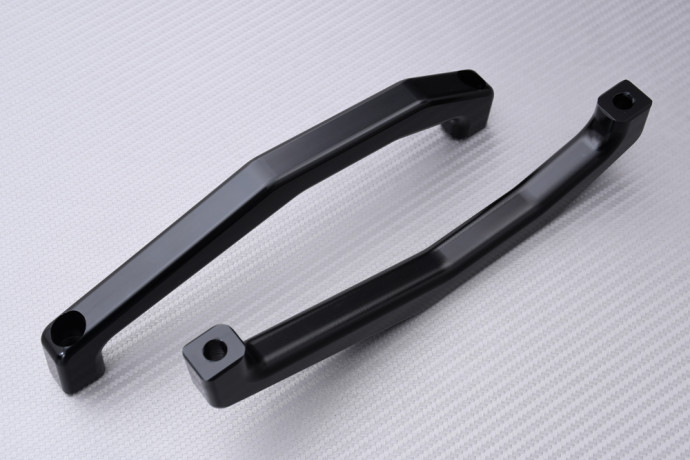 Maniglie passeggero posteriore in acciaio anodizzato YAMAHA MT09 / SP 2021 - 2023 Maniglie passeggero posteriore in acciaio anodizzato YAMAHA MT09 / SP 2021 - 2023
