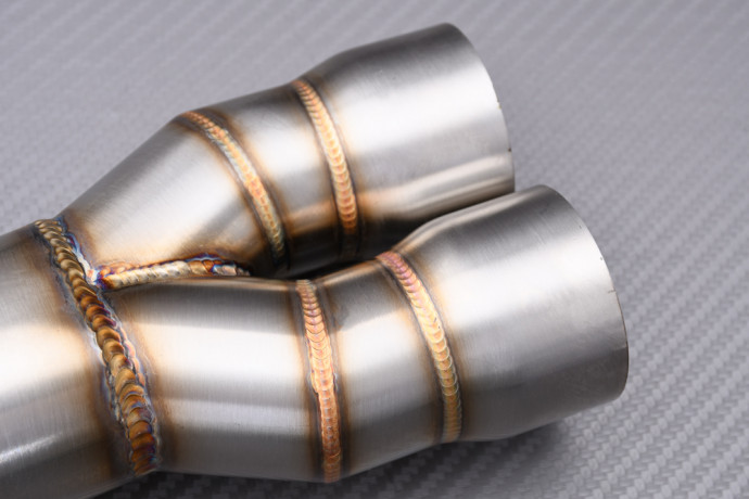 Tube intermédiaire / Y Pipe décatalyseur échappement HONDA CBR 1000 RR / SP1 / SP2 2017 - 2019 Tube intermédiaire / Y Pipe décatalyseur échappement HONDA CBR 1000 RR / SP1 / SP2 2017 - 2019
