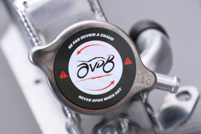 Coppia di radiatori dell'acqua da racing Ultra-rinforzati AVDB HUSQVARNA CR / AE / WR / TC / XC 250 / 400 / 430 / 500 1984 -1998 Coppia di radiatori dell'acqua da racing Ultra-rinforzati AVDB HUSQVARNA CR / AE / WR / TC / XC 250 / 400 / 430 / 500 1984 -1998