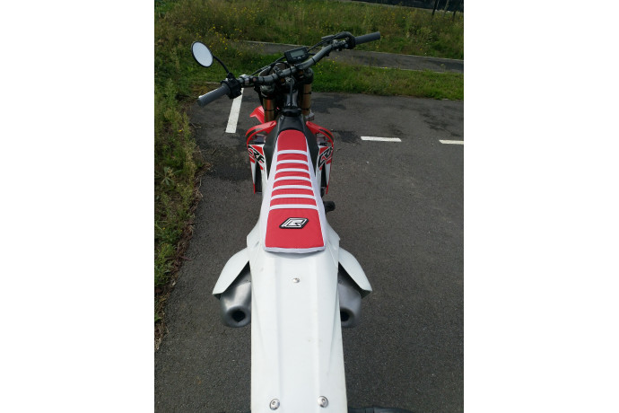Funda de asiento Cross / Enduro HUSQVARNA WR / CR 125 2009 - 2013 Funda de asiento Cross / Enduro HUSQVARNA WR / CR 125 2009 - 2013