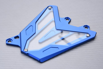Cubre / Cárter piñón salida de caja YAMAHA MT07 / TRACER 700 / TRACER 7 / YZF R7 / XSR 700 2014 - 2025 Cubre / Cárter piñón salida de caja YAMAHA MT07 / TRACER 700 / TRACER 7 / YZF R7 / XSR 700 2014 - 2025