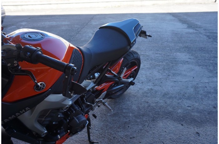 Tapa de colín YAMAHA MT09 / FZ09 2014 - 2020 Tapa de colín YAMAHA MT09 / FZ09 2014 - 2020