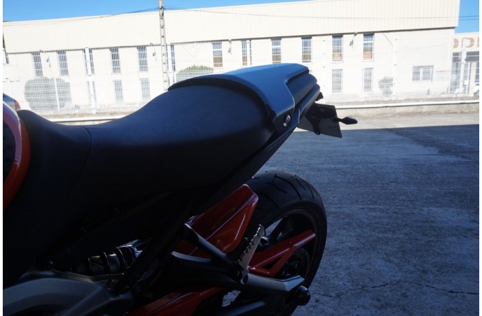 Tapa de colín YAMAHA MT09 / FZ09 2014 - 2020 Tapa de colín YAMAHA MT09 / FZ09 2014 - 2020